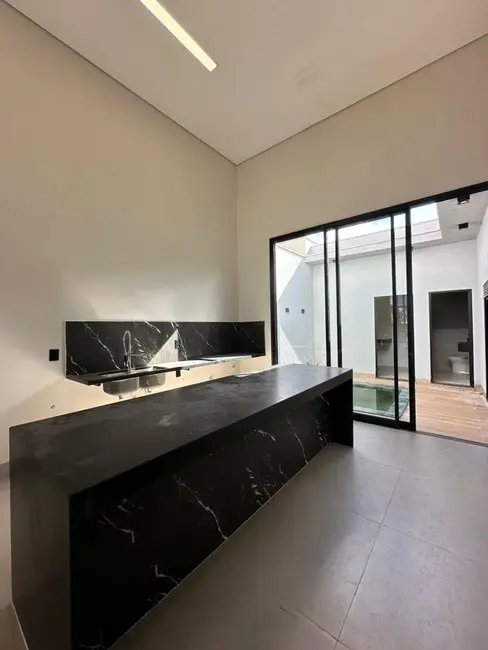 Casa com 3 quartos à venda, 176m2 em Itumbiara - GO - imagem 5 Foto 5 de Casa com 3 quartos à venda, 176m2 em Itumbiara - GO