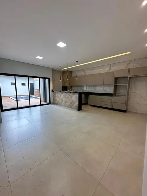 Casa com 3 quartos à venda, 164m2 em Itumbiara - GO - imagem 5 Foto 5 de Casa com 3 quartos à venda, 164m2 em Itumbiara - GO