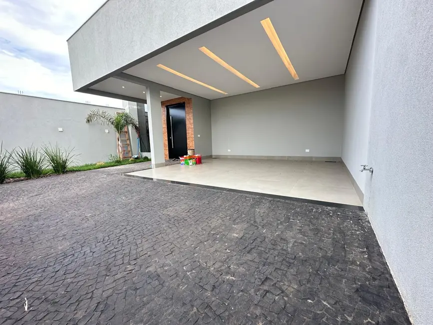 Foto 2 de Casa com 3 quartos à venda, 164m2 em Itumbiara - GO