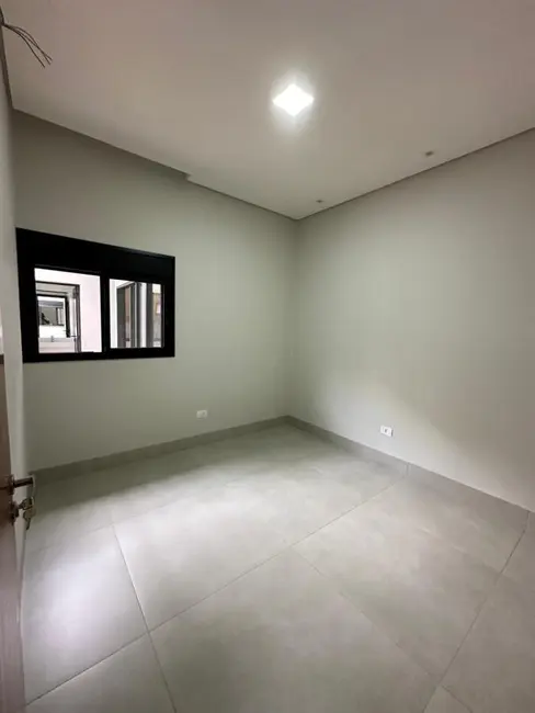 Casa com 3 quartos à venda, 164m2 em Itumbiara - GO - imagem 8 Foto 8 de Casa com 3 quartos à venda, 164m2 em Itumbiara - GO
