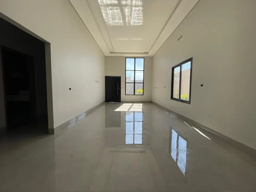 Foto 3 de Casa com 3 quartos à venda, 210m2 em Itumbiara - GO