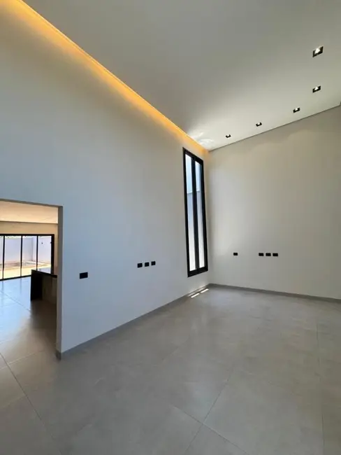 Foto 3 de Casa com 3 quartos à venda em Itumbiara - GO