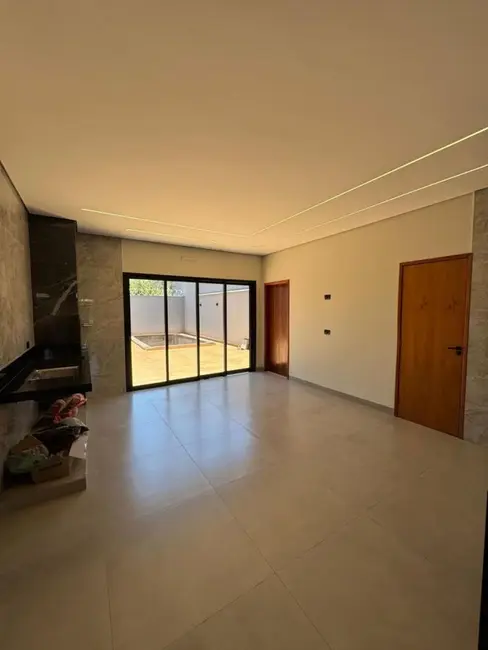 Foto 5 de Casa com 3 quartos à venda em Itumbiara - GO