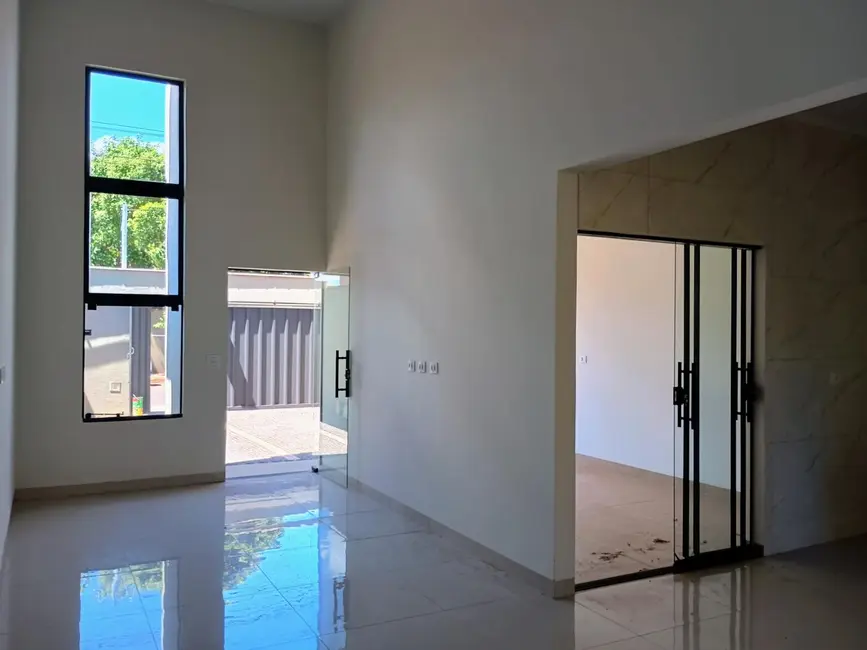 Foto 3 de Casa com 3 quartos à venda, 100m2 em Itumbiara - GO