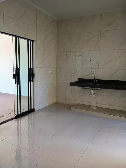 Foto 4 de Casa com 3 quartos à venda, 100m2 em Itumbiara - GO