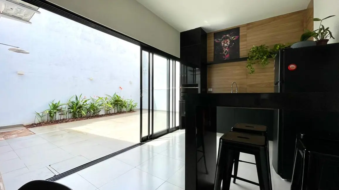 Casa com 3 quartos à venda, 129m2 em Itumbiara - GO - imagem 9 Foto 9 de Casa com 3 quartos à venda, 129m2 em Itumbiara - GO
