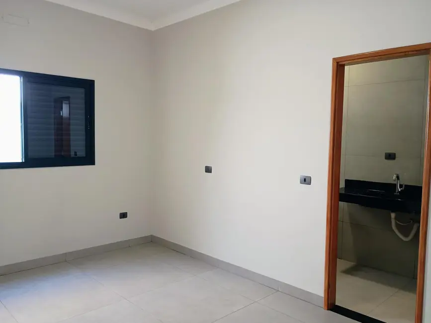 Foto 9 de Casa com 3 quartos à venda, 200m2 em Itumbiara - GO