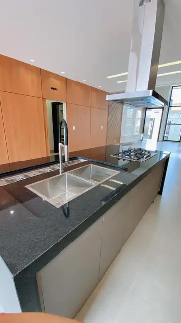 Foto 6 de Casa com 4 quartos à venda, 246m2 em Itumbiara - GO