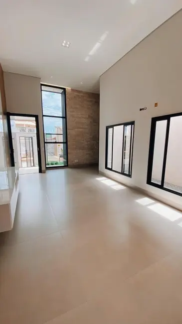Foto 3 de Casa com 4 quartos à venda, 246m2 em Itumbiara - GO