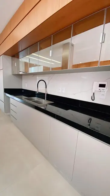 Foto 5 de Casa com 4 quartos à venda, 246m2 em Itumbiara - GO