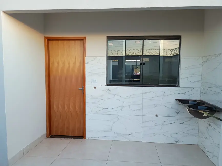 Casa com 3 quartos à venda em Itumbiara - GO - imagem 9 Foto 9 de Casa com 3 quartos à venda em Itumbiara - GO