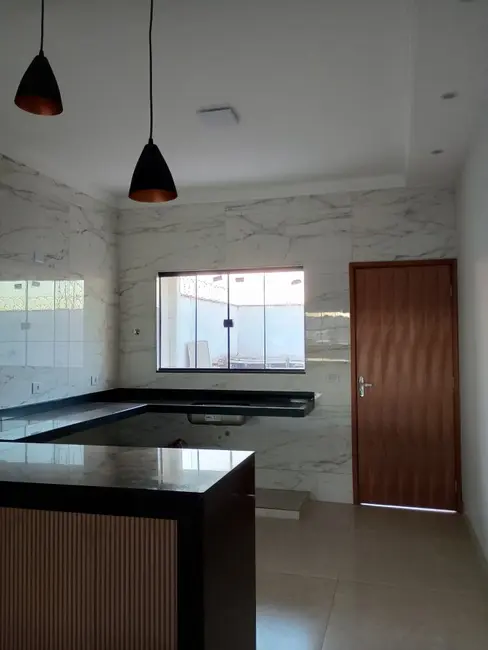 Casa com 3 quartos à venda em Itumbiara - GO - imagem 5 Foto 5 de Casa com 3 quartos à venda em Itumbiara - GO