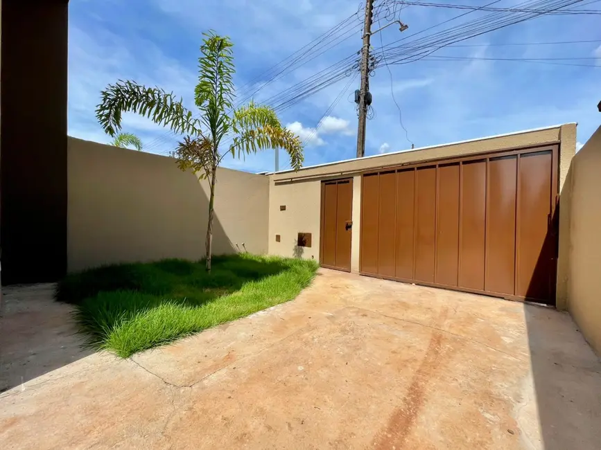 Foto 2 de Casa com 3 quartos à venda em Itumbiara - GO