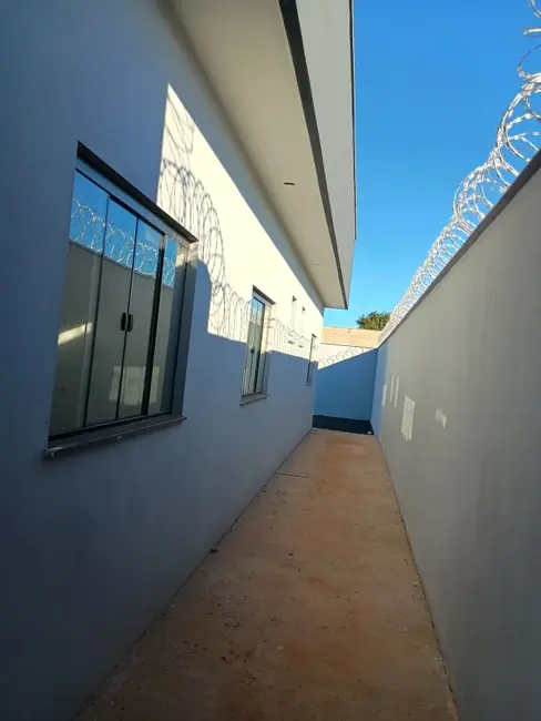 Foto 4 de Casa com 3 quartos à venda, 150m2 em Itumbiara - GO