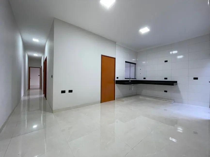 Foto 5 de Casa com 3 quartos à venda em Itumbiara - GO