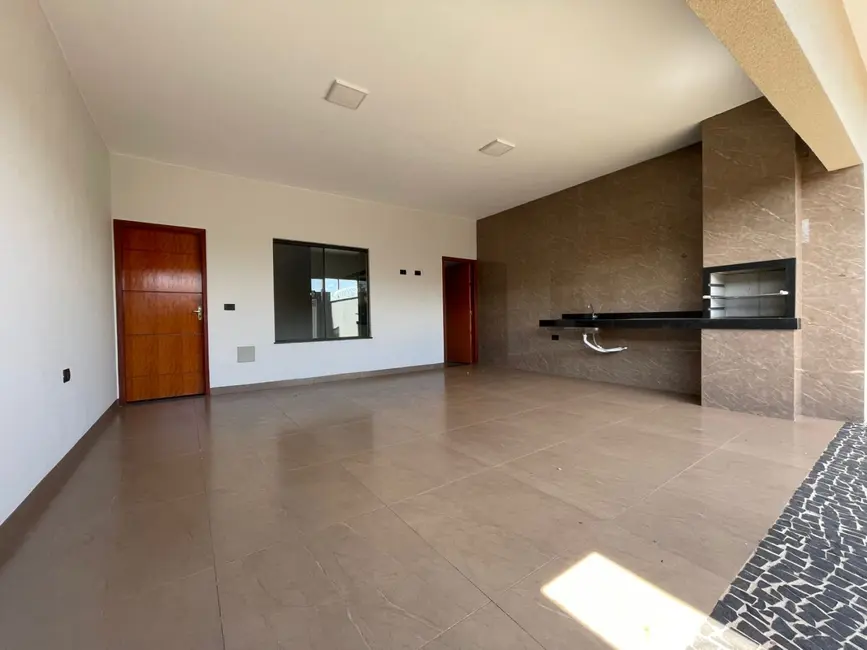 Foto 3 de Casa com 3 quartos à venda em Itumbiara - GO