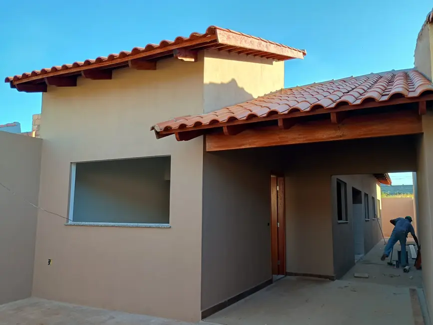 Foto 2 de Casa com 3 quartos à venda em Itumbiara - GO