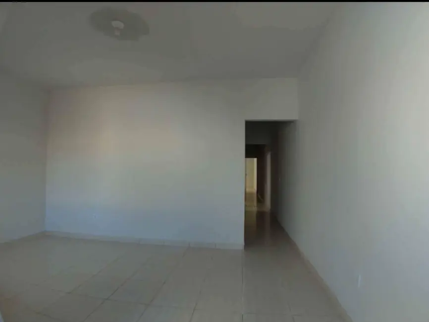 Foto 4 de Casa com 2 quartos à venda em Itumbiara - GO