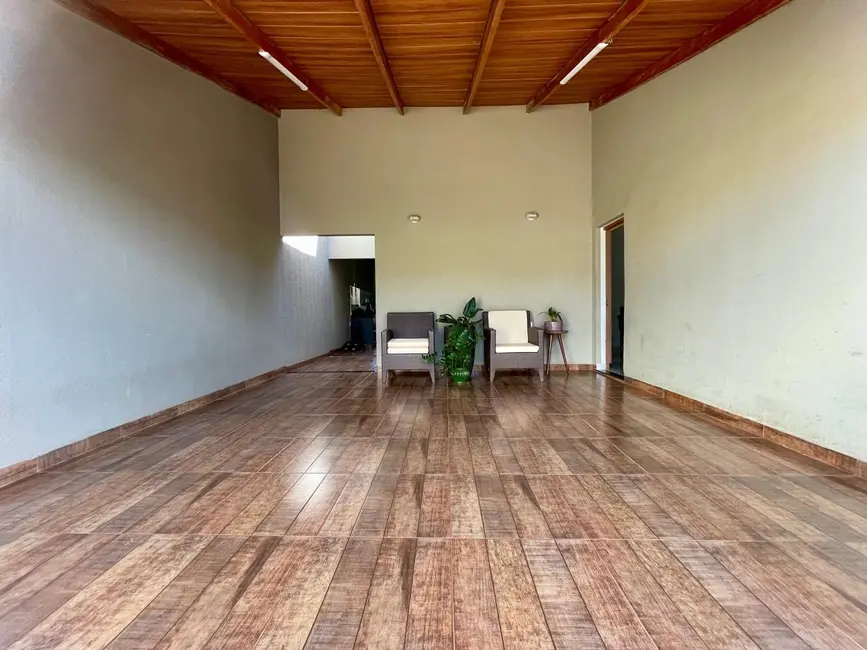 Foto 3 de Casa com 3 quartos à venda, 134m2 em Itumbiara - GO