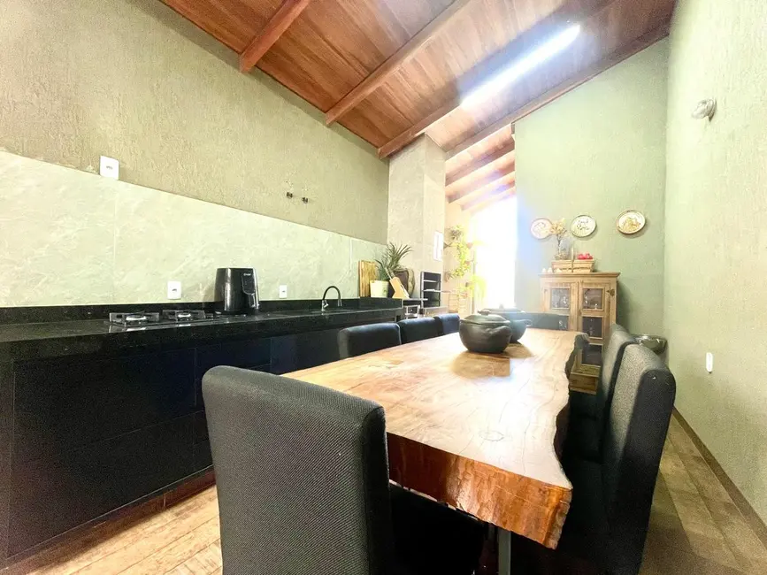 Foto 9 de Casa com 3 quartos à venda, 134m2 em Itumbiara - GO