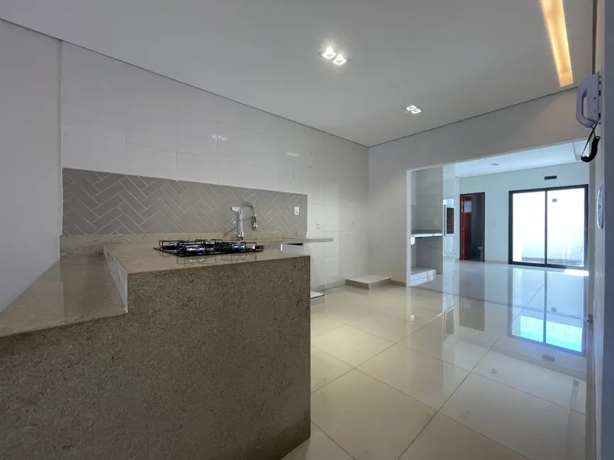 Casa com 3 quartos à venda, 175m2 em Itumbiara - GO - imagem 5 Foto 5 de Casa com 3 quartos à venda, 175m2 em Itumbiara - GO