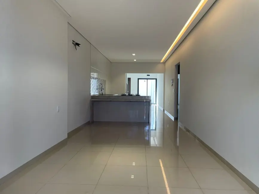 Foto 2 de Casa com 3 quartos à venda, 175m2 em Itumbiara - GO