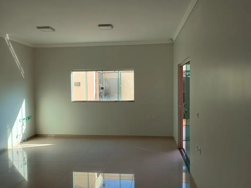 Foto 2 de Casa com 3 quartos à venda em Arapora - MG