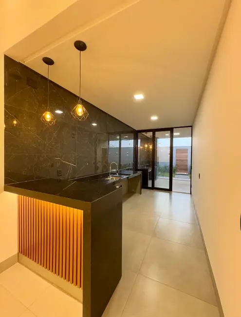 Foto 5 de Casa com 3 quartos à venda, 100m2 em Itumbiara - GO