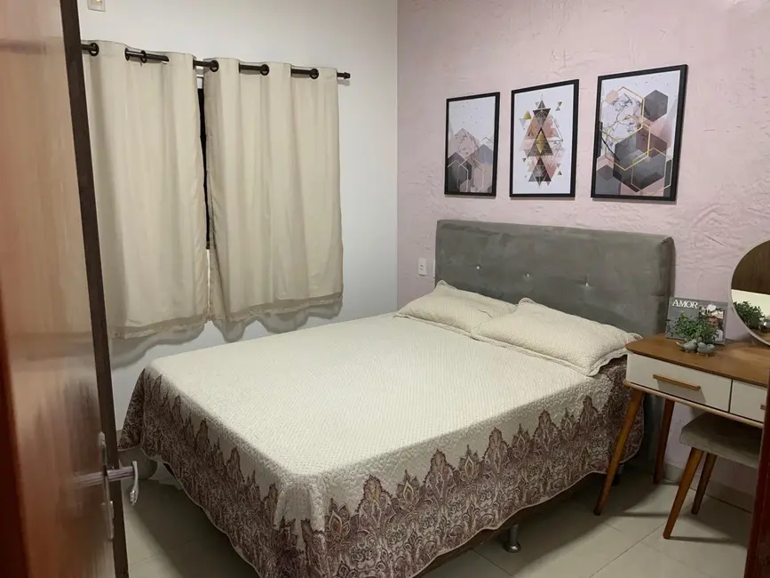 Casa com 3 quartos à venda, 180m2 em Arapora - MG - imagem 3 Foto 3 de Casa com 3 quartos à venda, 180m2 em Arapora - MG