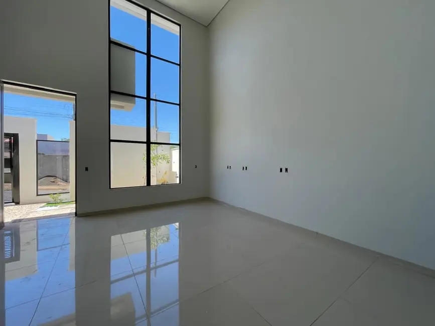 Foto 2 de Casa com 3 quartos à venda, 172m2 em Itumbiara - GO