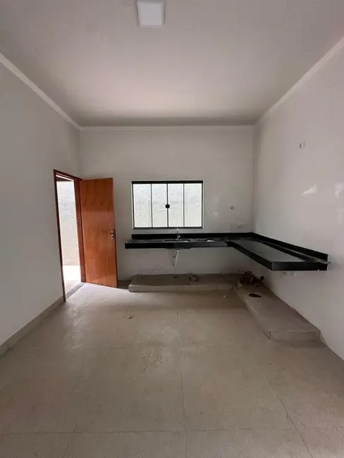 Foto 3 de Casa com 3 quartos à venda, 90m2 em Itumbiara - GO