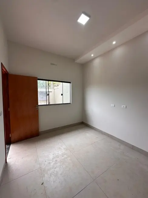 Foto 1 de Casa com 3 quartos à venda, 90m2 em Itumbiara - GO
