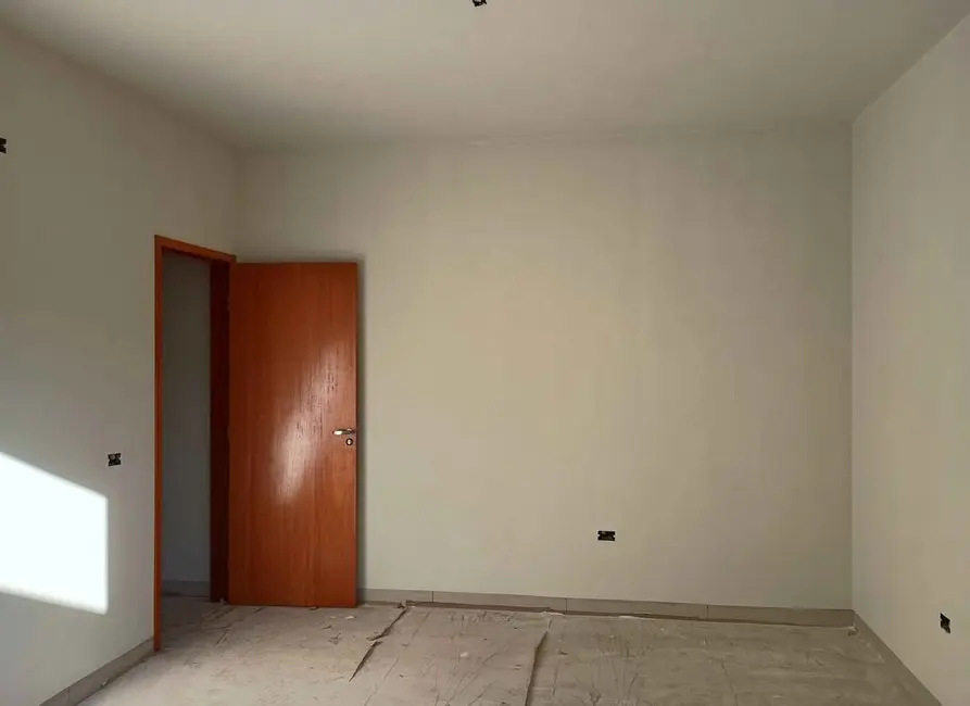Foto 5 de Casa com 2 quartos à venda, 90m2 em Itumbiara - GO