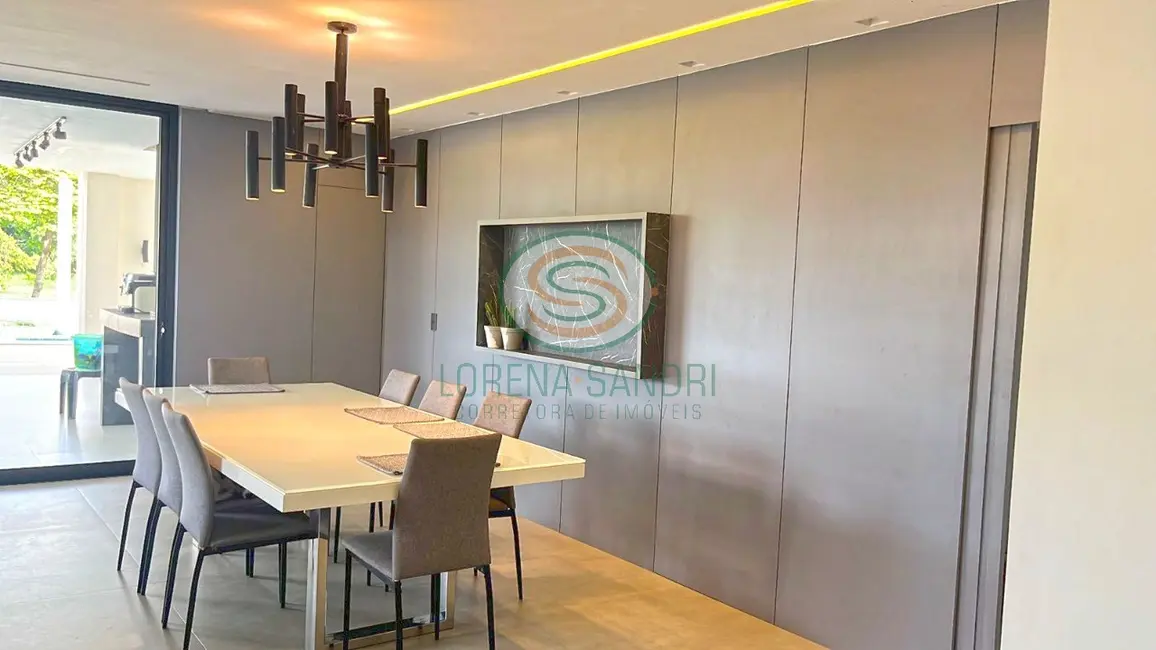 Casa de Condomínio com 5 quartos à venda e para alugar, 550m2 em Interlagos, Vila Velha - ES - imagem 8 Foto 8 de Casa de Condomínio com 5 quartos à venda e para alugar, 550m2 em Interlagos, Vila Velha - ES