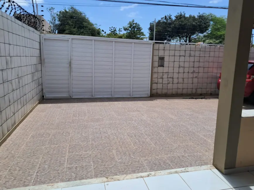 Foto 6 de Casa com 4 quartos para alugar, 400m2 em Jardim Renascença, Sao Luis - MA