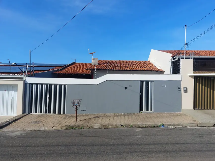Foto 1 de Casa com 3 quartos à venda e para alugar, 180m2 em Planalto Vinhais II, Sao Luis - MA