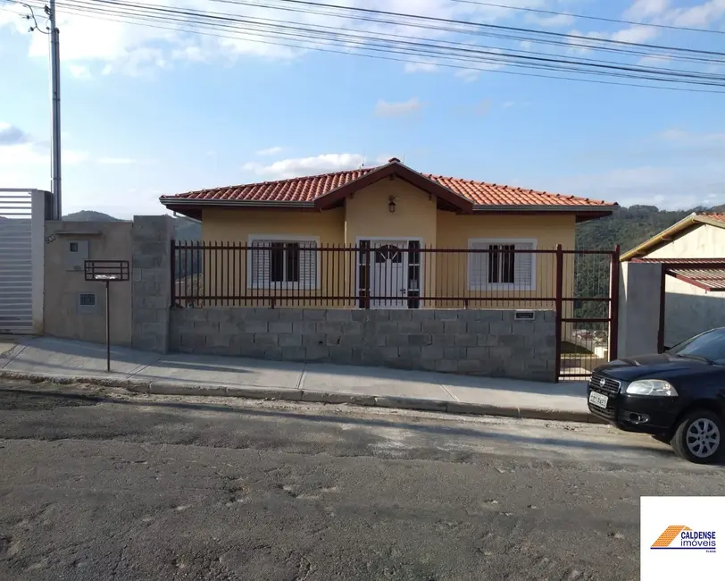 Foto 1 de Casa com 3 quartos à venda, 240m2 em Estância São José, Pocos De Caldas - MG