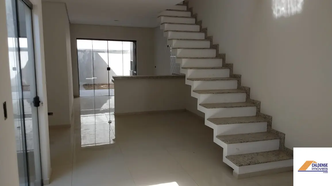 Casa com 3 quartos à venda, 90m2 em Jardim das Acácias, Pocos De Caldas - MG - imagem 4 Foto 4 de Casa com 3 quartos à venda, 90m2 em Jardim das Acácias, Pocos De Caldas - MG