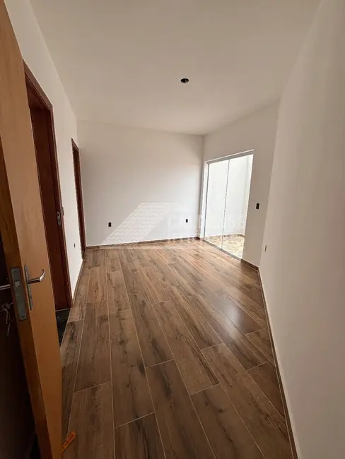 Foto 9 de Casa com 2 quartos à venda, 109m2 em Jardim Bandeirantes, Pocos De Caldas - MG