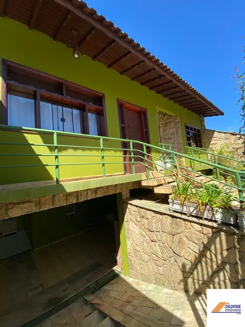 Foto 1 de Casa com 3 quartos à venda, 385m2 em Santa Lúcia, Pocos De Caldas - MG