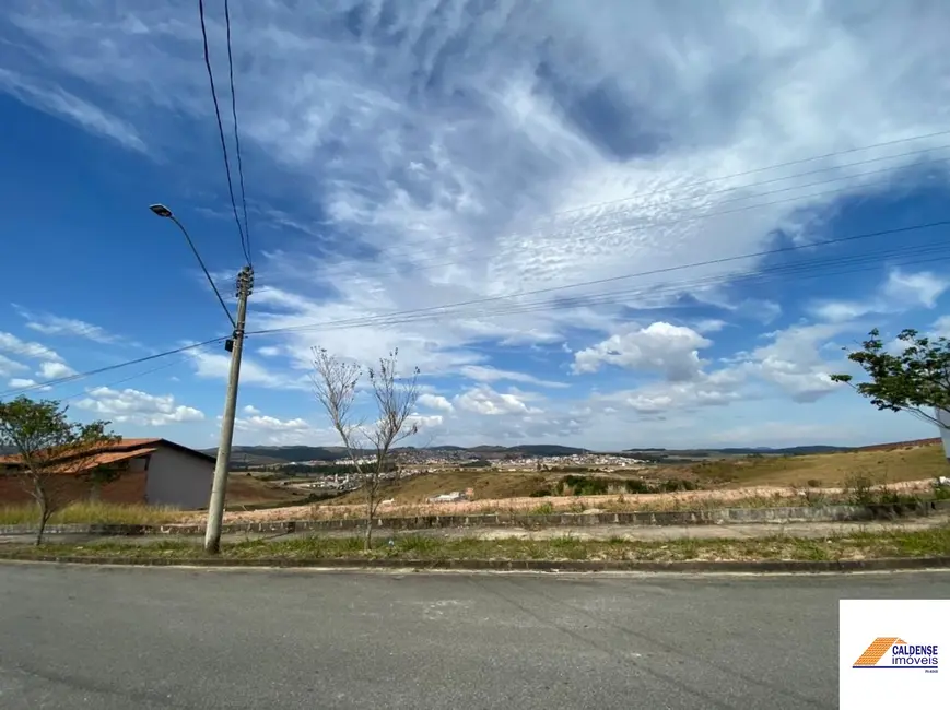 Foto 1 de Terreno / Lote à venda, 275m2 em Loteamento Residencial Tiradentes, Pocos De Caldas - MG