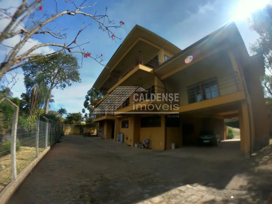 Foto 2 de Chácara com 4 quartos à venda, 710m2 em Chácaras Poços de Caldas, Pocos De Caldas - MG