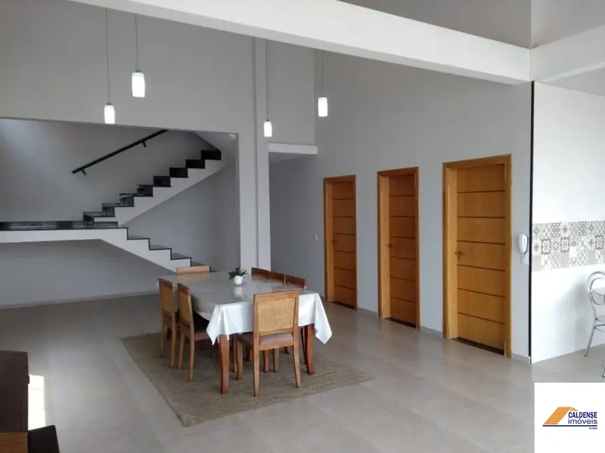 Foto 6 de Casa com 5 quartos à venda, 350m2 em Parque Vivaldi Leite Ribeiro, Pocos De Caldas - MG