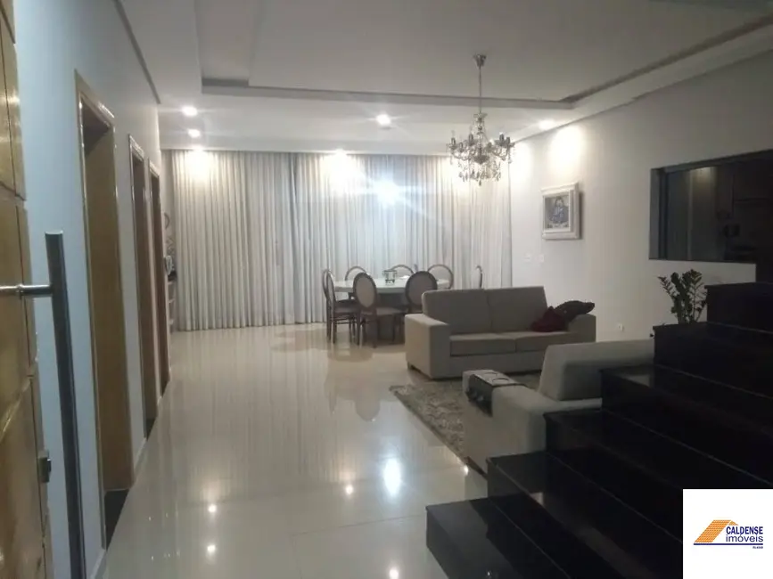 Foto 3 de Casa com 5 quartos à venda, 350m2 em Parque Vivaldi Leite Ribeiro, Pocos De Caldas - MG