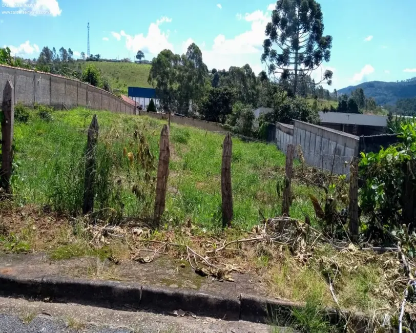 Foto 1 de Terreno / Lote à venda, 1350m2 em Chácaras Poços de Caldas, Pocos De Caldas - MG