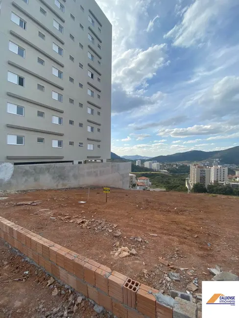 Foto 2 de Terreno / Lote à venda, 300m2 em Residencial Veredas, Pocos De Caldas - MG