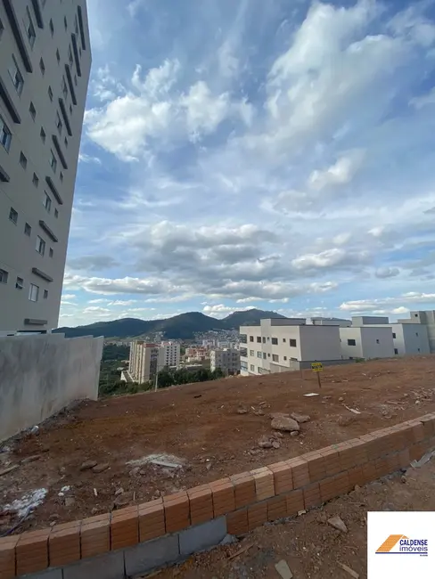 Foto 1 de Terreno / Lote à venda, 300m2 em Residencial Veredas, Pocos De Caldas - MG