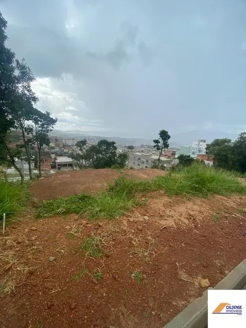 Foto 2 de Terreno / Lote à venda, 300m2 em Jardim Bandeirantes, Pocos De Caldas - MG