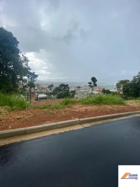 Foto 3 de Terreno / Lote à venda, 300m2 em Jardim Bandeirantes, Pocos De Caldas - MG