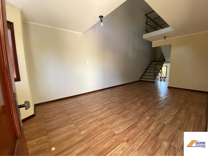 Foto 2 de Casa com 4 quartos à venda, 227m2 em Jardim Ipê, Pocos De Caldas - MG